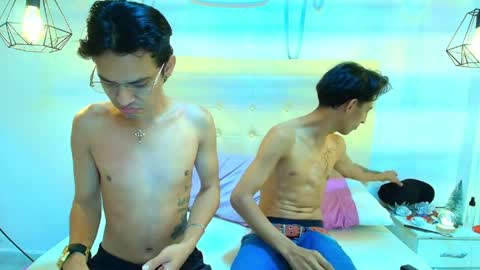 adrian_aa_21 online show from April 1, 3:20 pm