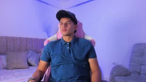 ADRIAN online show from May 4, 7:42 pm