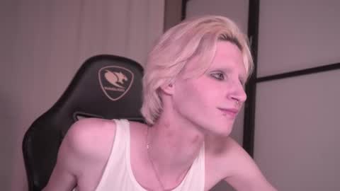 adrian_the_one_ online show from January 9, 8:55 pm