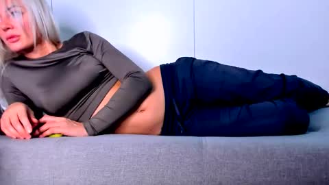 Adriana online show from September 19, 6:06 am