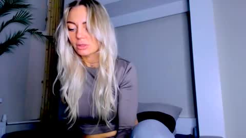 Adriana online show from March 9, 3:38 pm