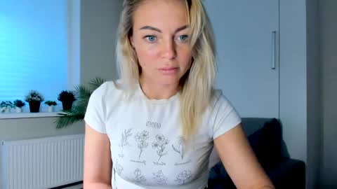 Adriana online show from March 22, 2:32 pm