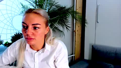 Adriana online show from September 29, 7:07 am