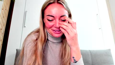 Adriana online show from January 25, 6:02 pm