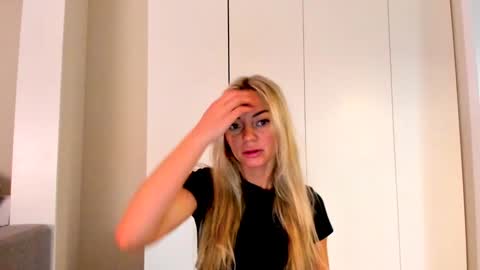 Adriana online show from January 27, 12:48 pm