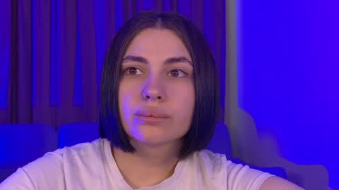 AdrianaTores online show from May 8, 7:03 am