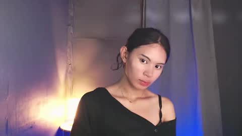 CALL ME ADRIANNA online show from April 23, 10:01 am