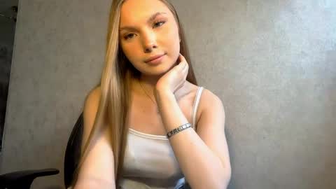 Caroline online show from March 28, 1:01 pm