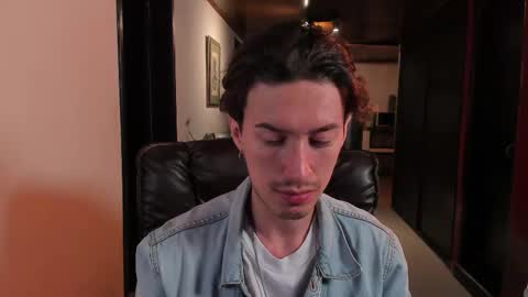 Adrian Williams online show from November 5, 11:29 pm