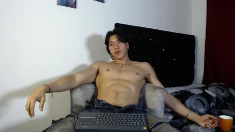 adriel_escalante online show from December 22, 3:57 am