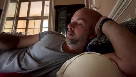 adrienfromparis online show from December 20, 8:38 am