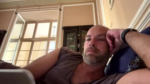 adrienfromparis online show from December 3, 12:34 pm