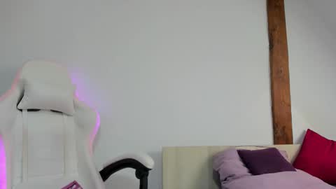 adventurina online show from November 14, 12:18 pm