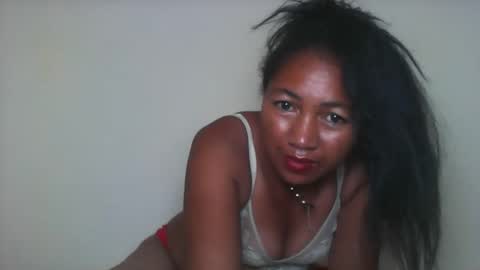 aelyaa online show from March 27, 8:37 am