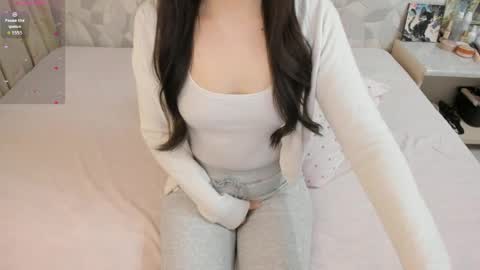 Emi online show from April 4, 9:27 am