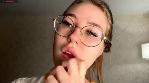 Kind sensual Emma fav pattern 2266 online show from March 25, 4:30 am