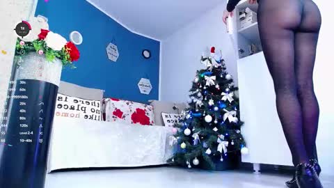 Amalia online show from December 16, 1:50 pm