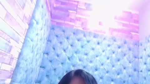 agatha_leon_ online show from November 4, 8:21 pm