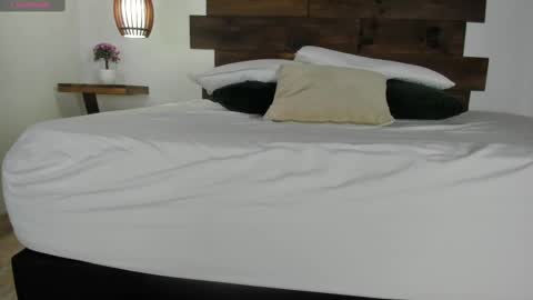 LUNNA online show from September 9, 7:58 pm