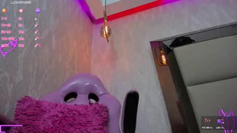 LUNNA online show from February 11, 7:38 pm