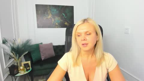 Agatha online show from March 3, 7:10 pm