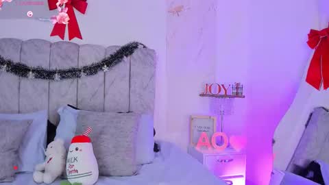 Agatha Owens online show from November 20, 2:21 am