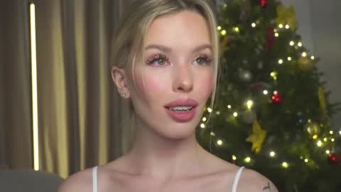 May online show from January 15, 8:39 pm