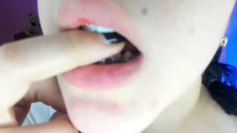  ines  online show from September 26, 1:52 pm