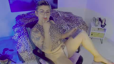 Lily online show from January 15, 3:54 am