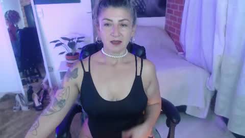 Lily online show from June 30, 11:53 am
