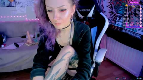 Evexxxx EX KKKRARE  online show from January 3, 9:05 pm