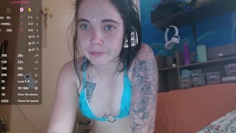 Kat online show from April 23, 6:42 pm