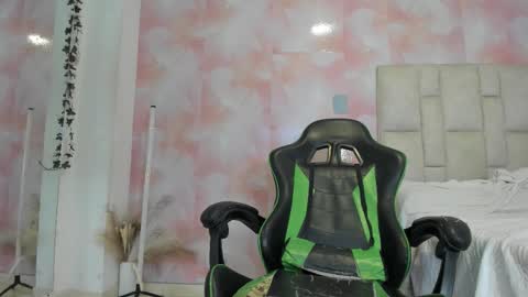 karoline  online show from March 14, 2:37 am