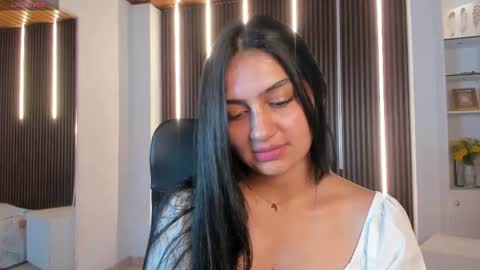 aidajoness online show from November 26, 2:25 pm