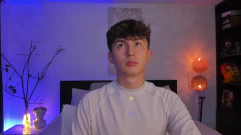 A H  online show from February 24, 3:02 am