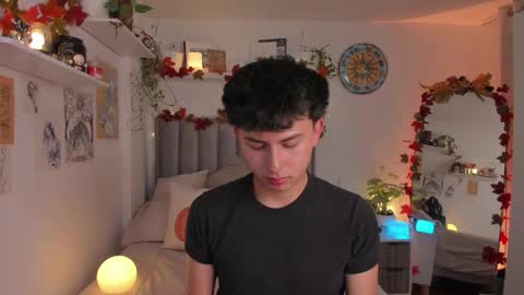 A H  online show from October 13, 12:56 am