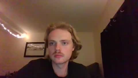 aidenisdunn online show from March 25, 11:17 am