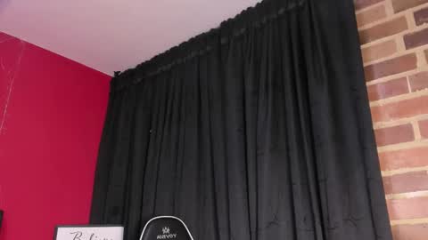 Ailyn online show from March 21, 1:44 am