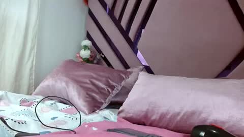 aiilynsmiith online show from October 3, 11:18 am