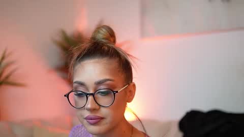  Aileen  online show from October 13, 6:43 pm