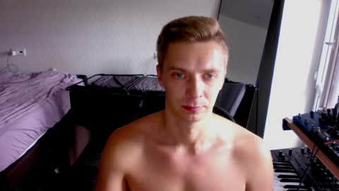 free your mind and your ass will follow online show from July 22, 11:45 am