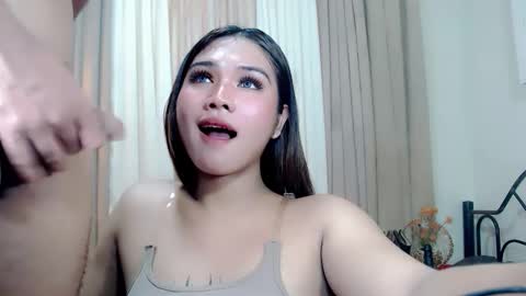 airy_lust online show from December 14, 8:04 pm