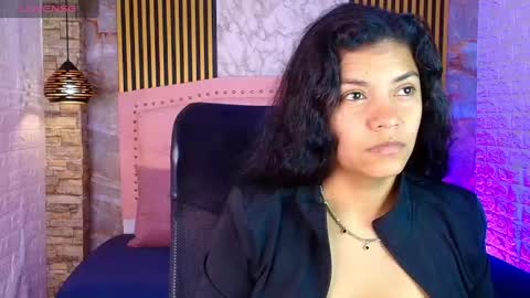 aisha__cambell online show from May 21, 11:17 am