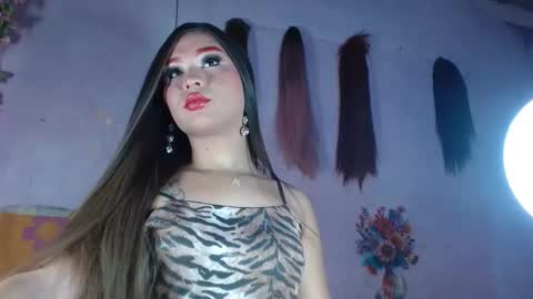 Jess online show from December 4, 9:31 am