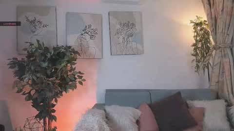 Aisha online show from February 23, 1:02 pm