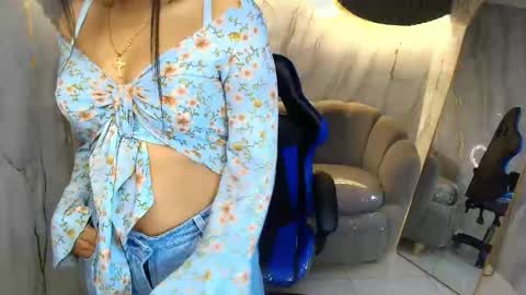 Aisha online show from March 27, 7:37 pm