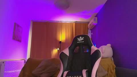 Lora online show from October 23, 8:27 am