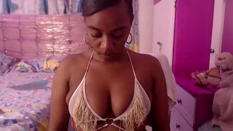 Aisha online show from December 17, 10:49 pm