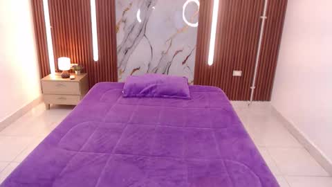 AIXA  online show from October 2, 12:37 pm