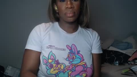 Amy Jeaux Johnson online show from February 7, 1:15 am